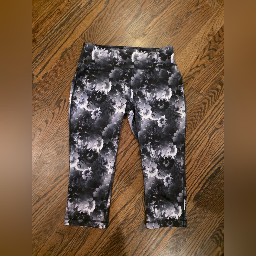 Danskin Now Women's Multicolor Pattern Workout Leggings Size Small